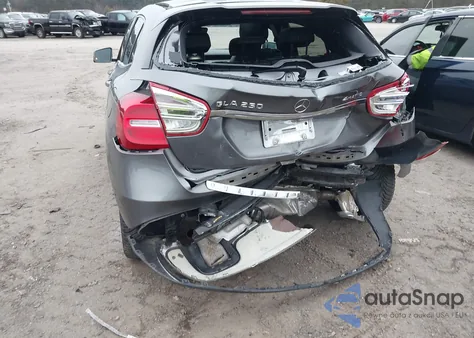 2016 Mercedes-Benz Gla 250 4Matic z USA, uszkodzony, nr VIN WDCTG4GB2GJ208872